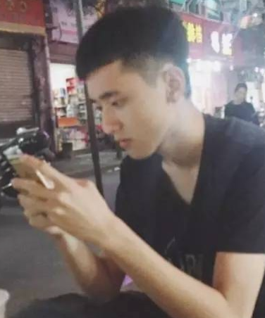 莫殇